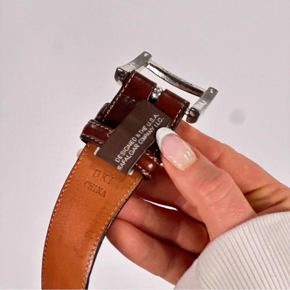 Trafalgar Men’s Dress Belt Easton Cortina Leather Brown Size 40 - Picture 13 of 15